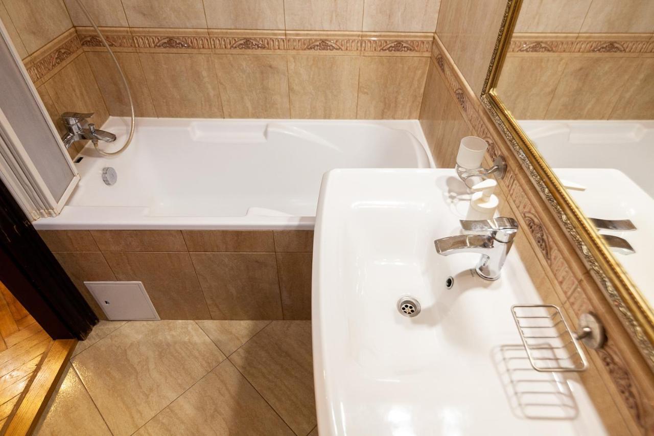Alfa Apartments Levytskoho 리비프 외부 사진